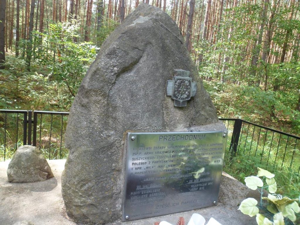 Żdżary miejsce pamięci walki partyzantów Osucha z Niemcami (2)
